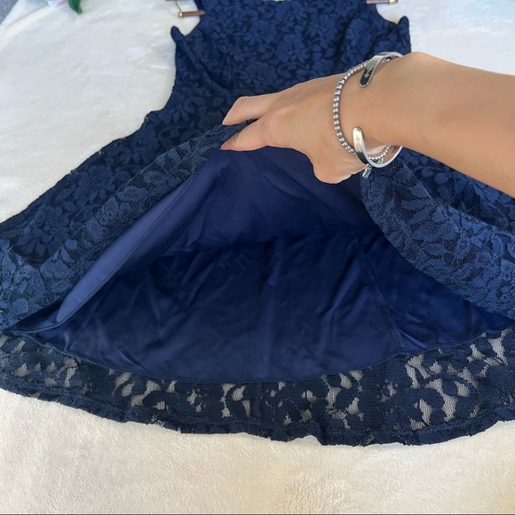 🗣SOLD🗣 HP!!🎖🎖Speechless Navy Blue Lace Sleeveless Fit&Flare Dress SizeL - Picture 13 of 16